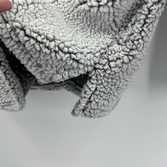 Sherpa Women’s pullover - Picture 5 of 5